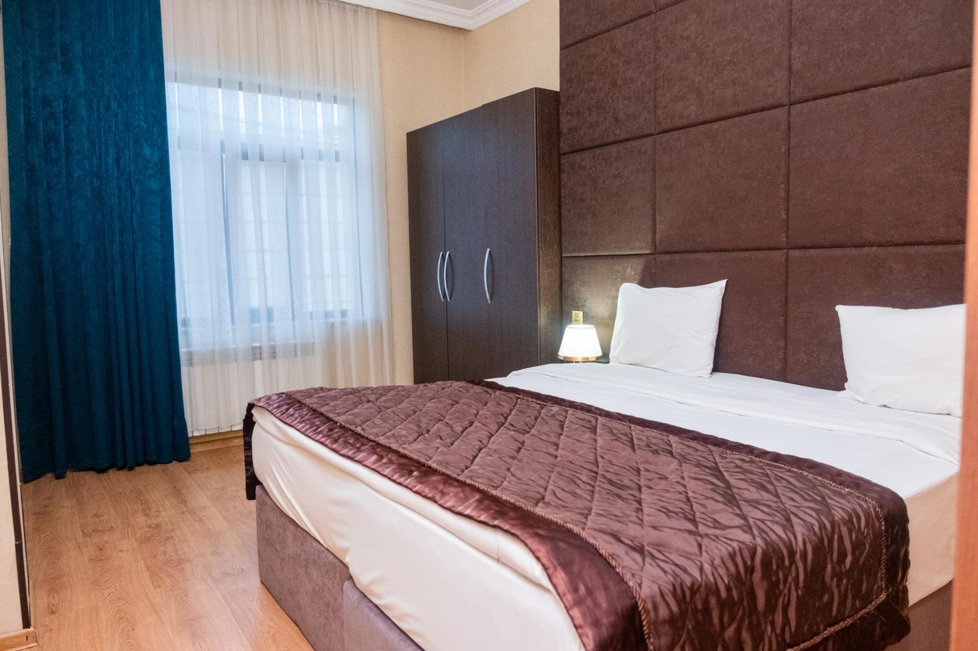 Grand Mirror Hotel Baku Ngoại thất bức ảnh