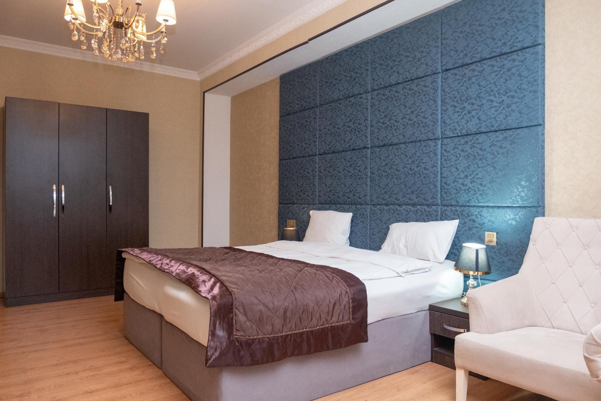 Grand Mirror Hotel Baku Ngoại thất bức ảnh